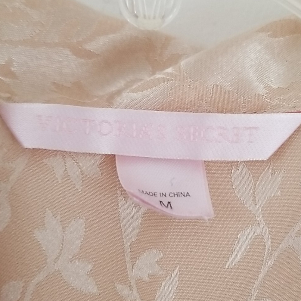 Victoria's Secret Pink Label Satiny Cream PJ Top. - Picture 11 of 14